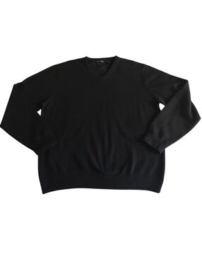 W.H. Belk Mens Large 100% 2 Ply Cashmere V-Neck Sweater